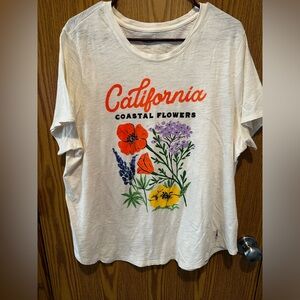California Flowers graphic Tee!